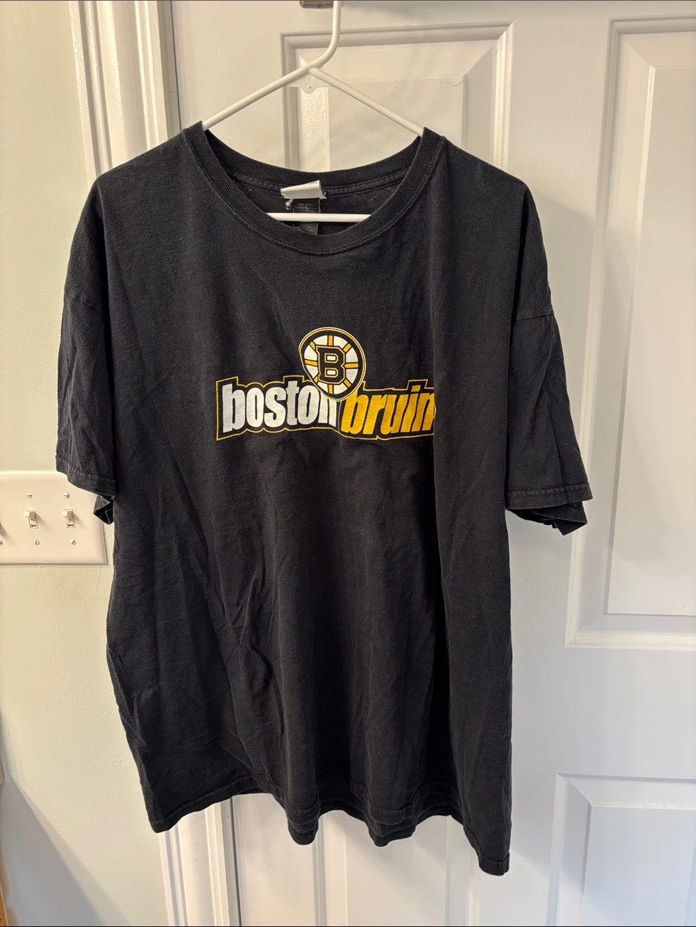 NHL Boston Bruins Black Short-Sleeve Logo Tee